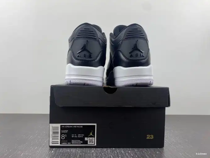 Rep MAX (2016) Jordan Cyber 3 Monday 136064-020 Retro 0531